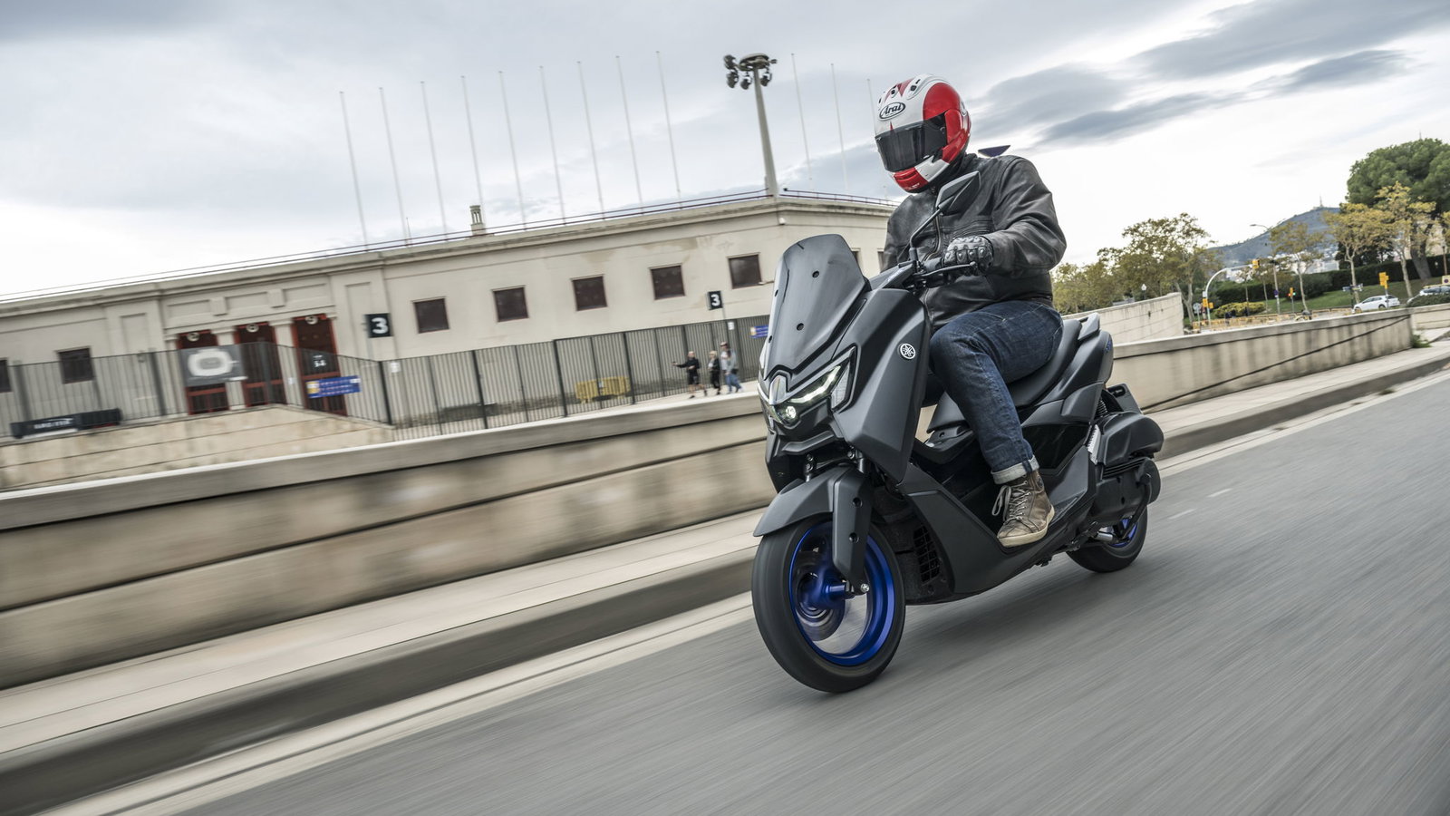 Yamaha NMAX 125 - riding